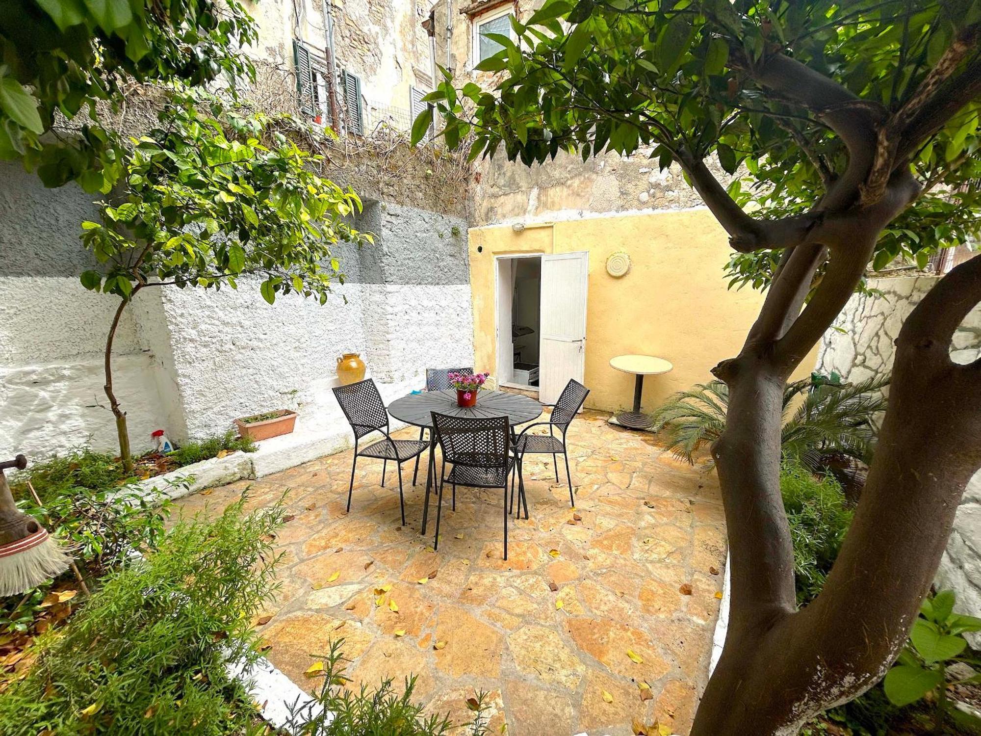 Traditional House With Ivy Garden Corfu  Ngoại thất bức ảnh